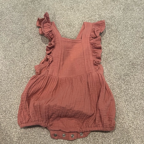12-18m romper EUC - Picture 1 of 5